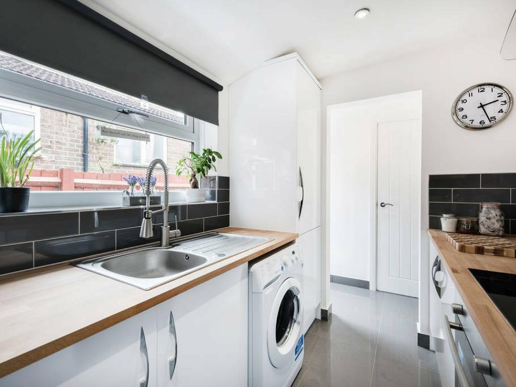 Cambridge House - Modern 2 Bedroom House, Close To Luton Airport & Town Centre Buitenkant foto