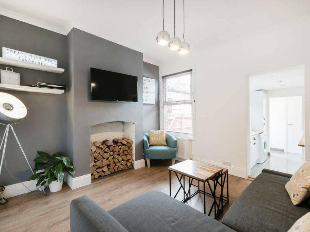 Cambridge House - Modern 2 Bedroom House, Close To Luton Airport & Town Centre Buitenkant foto